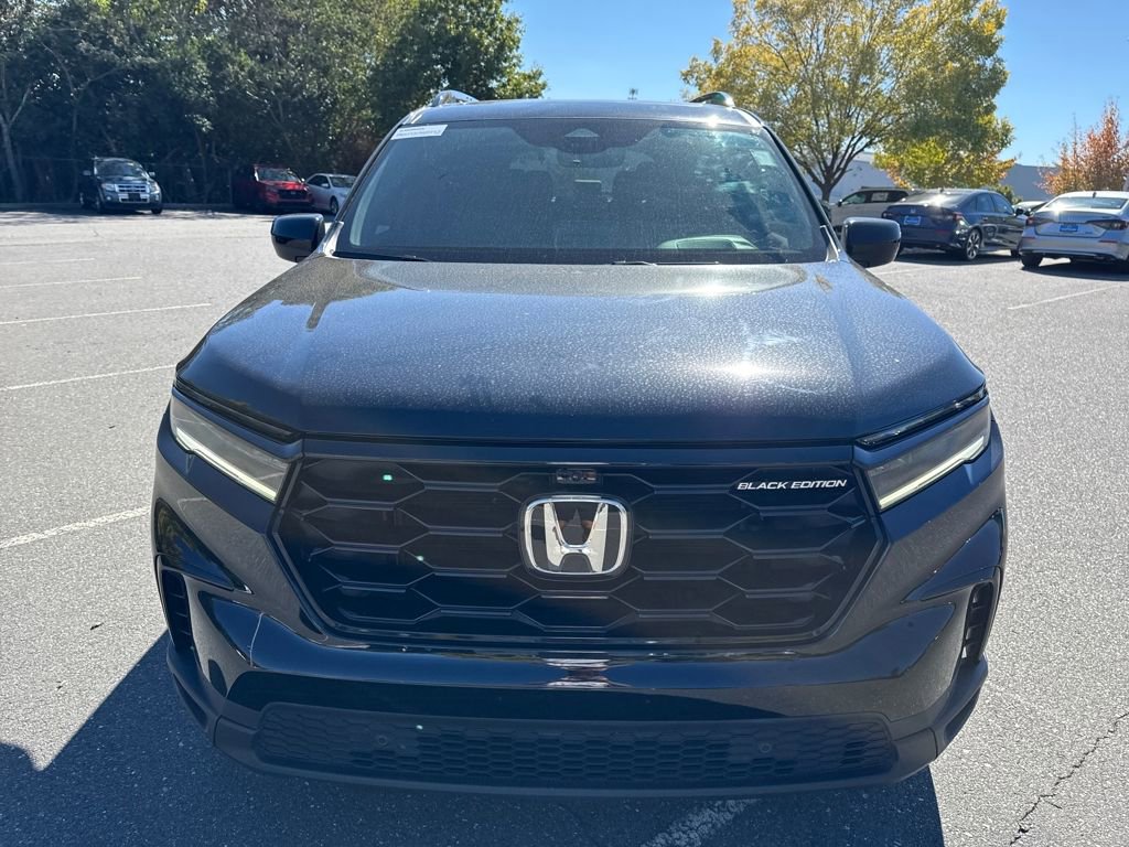 Used 2025 Honda Pilot Black Edition image 8