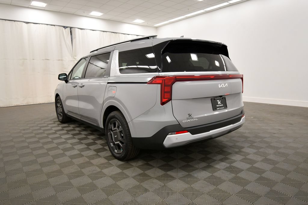 Certified 2026 Kia Carnival EX FWD image 5