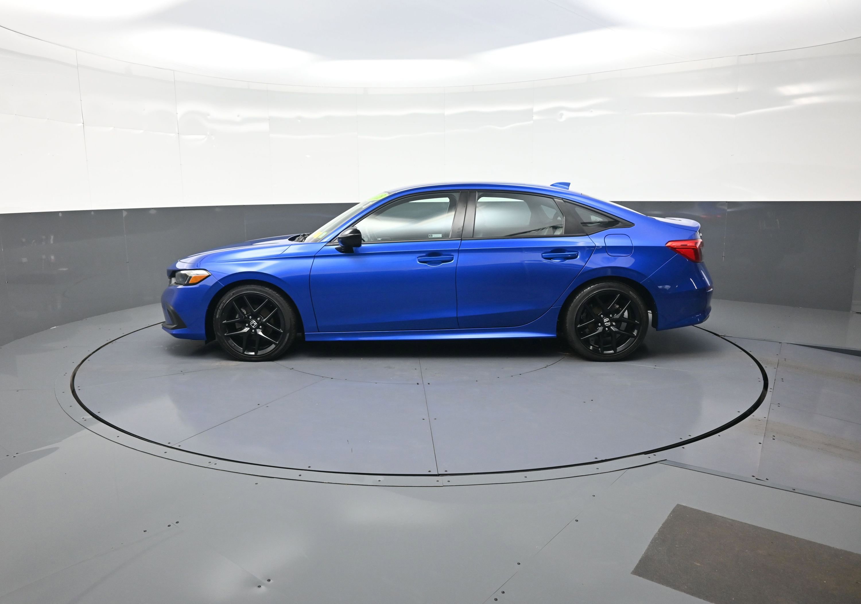 Used 2023 Honda Civic Sport image 6