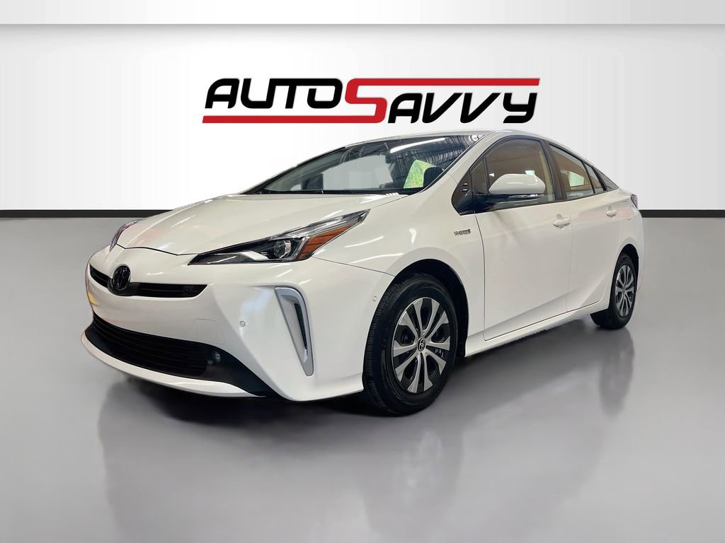 Used 2020 Toyota Prius LE AWD/4WD image 3