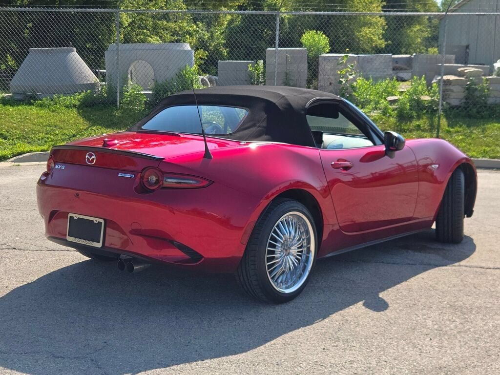 Used 2024 MAZDA MX-5 Miata Club w/ Interior Package RWD image 27