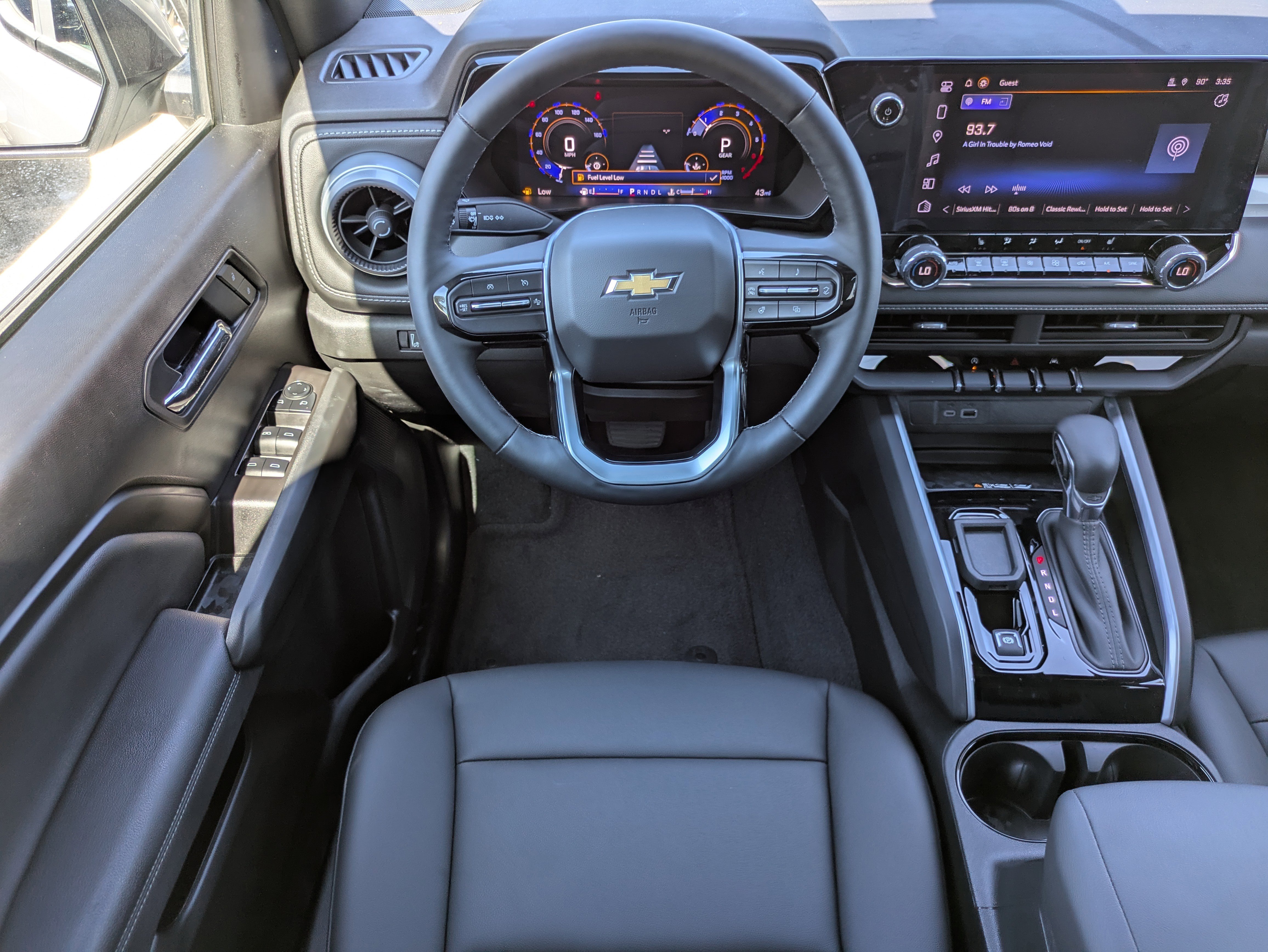 New 2025 Chevrolet Colorado W/T w/ WT Convenience Package II image 4