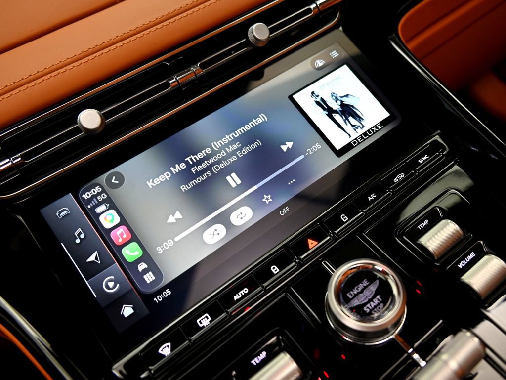 Used 2025 Aston Martin DB12 Convertible RWD image 24