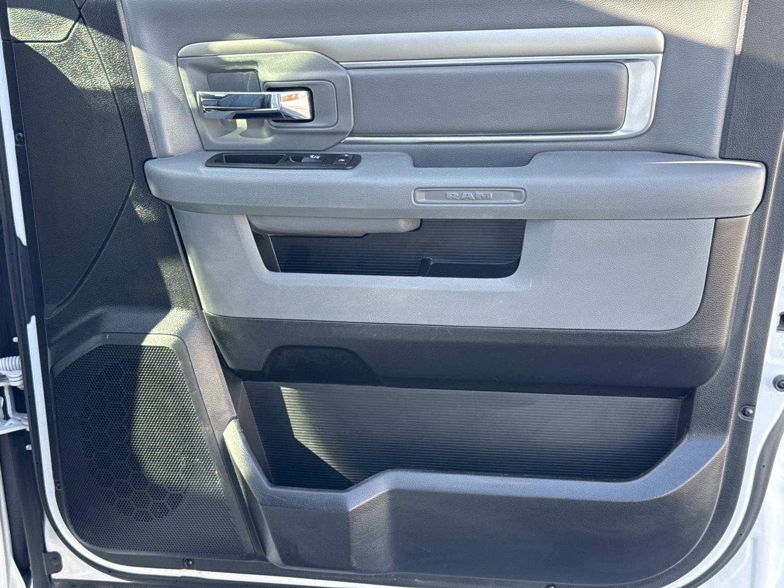 Used 2019 RAM 1500 Classic SLT image 16