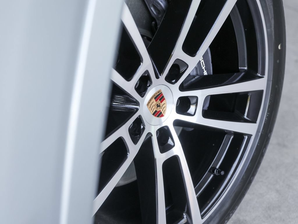Certified 2026 Porsche Cayenne AWD/4WD image 12