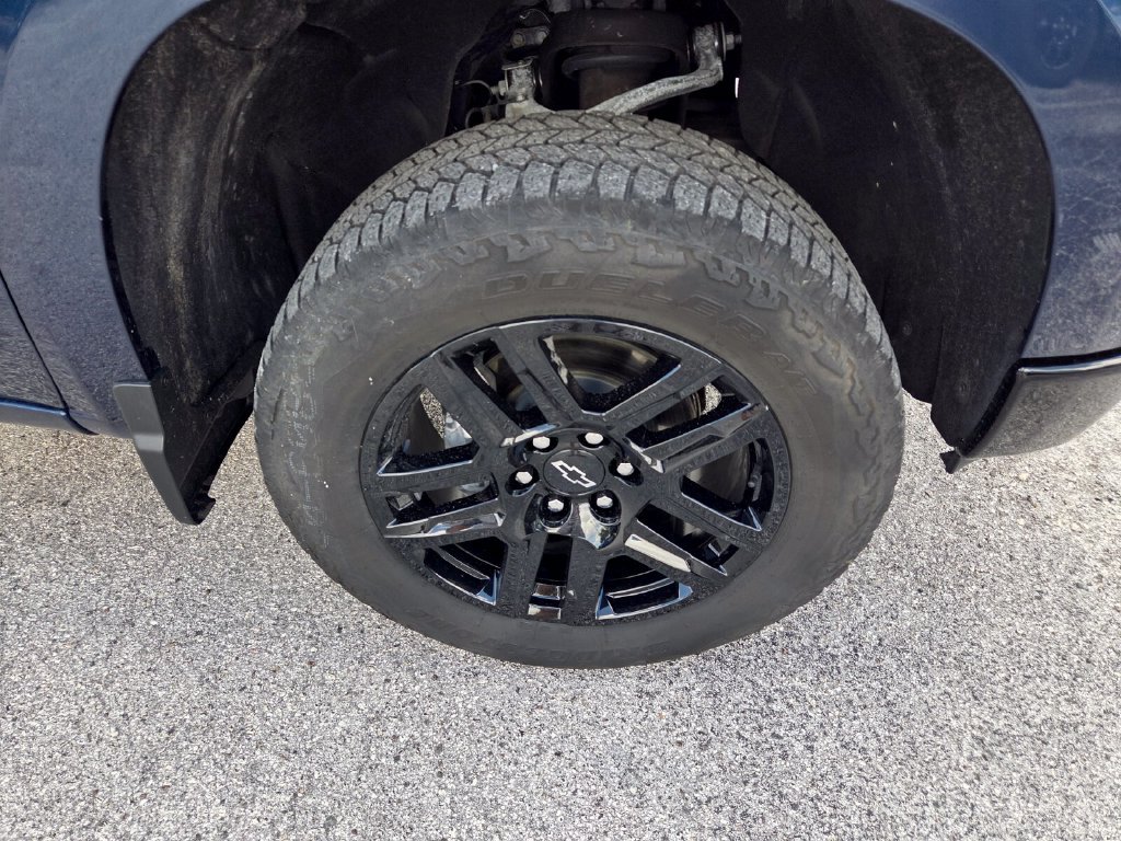 Certified 2023 Chevrolet Silverado 1500 Custom Trail Boss w/ LPO, Dark Essentials Package AWD/4WD image 20