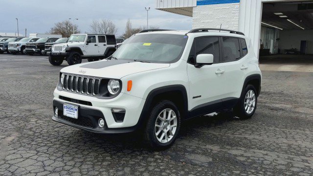 Used 2019 Jeep Renegade Latitude w/ Cold Weather Group image 4
