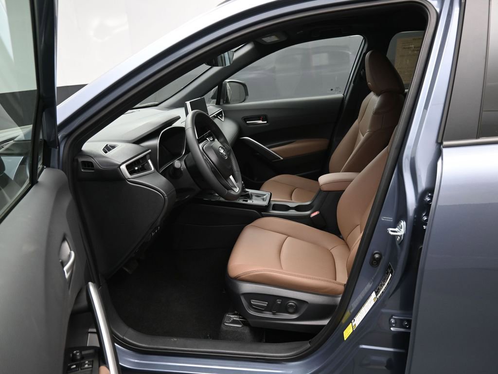 Certified 2026 Toyota Corolla Cross XLE w/ Convenience Package FWD image 11