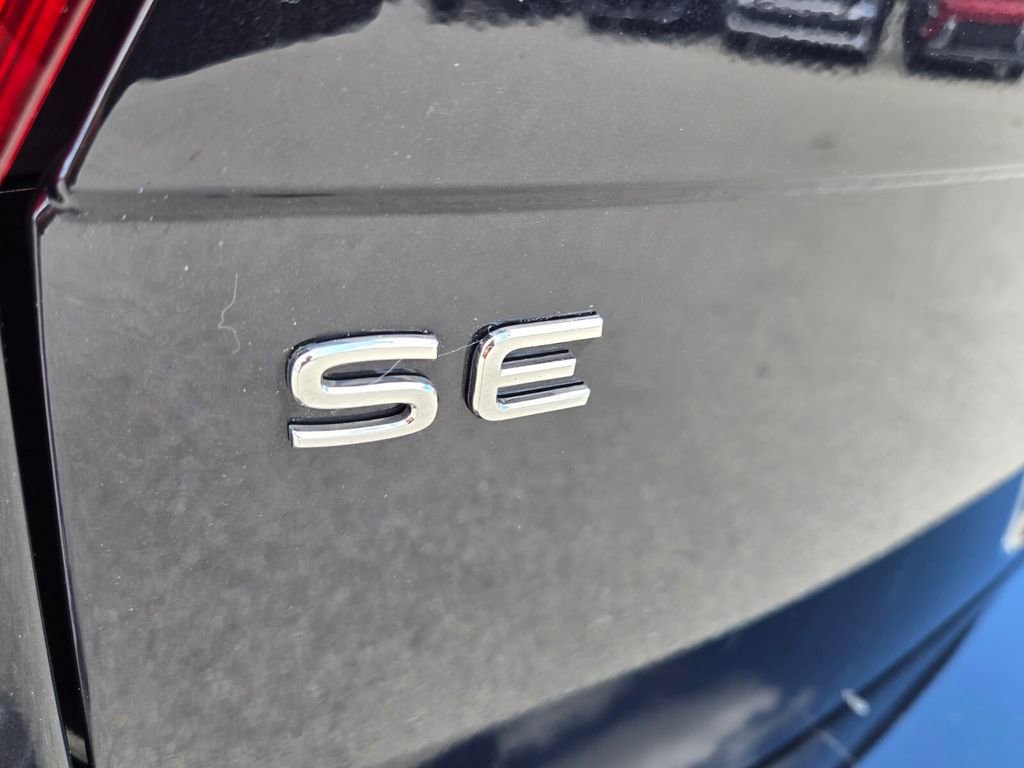 Certified 2023 Volkswagen Tiguan SE image 14