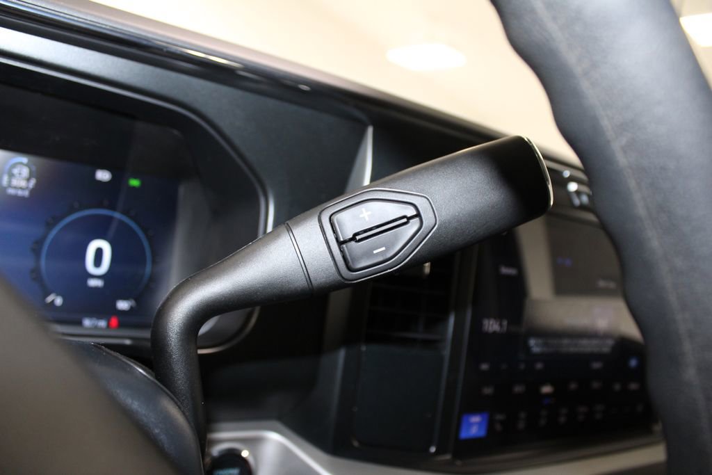 New 2025 Ford F250 XLT w/ Black Appearance Package image 37