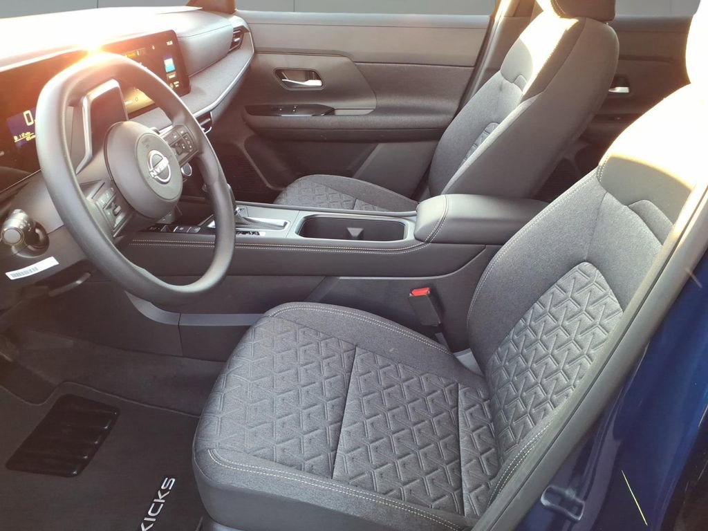 New 2025 Nissan Kicks SV image 11