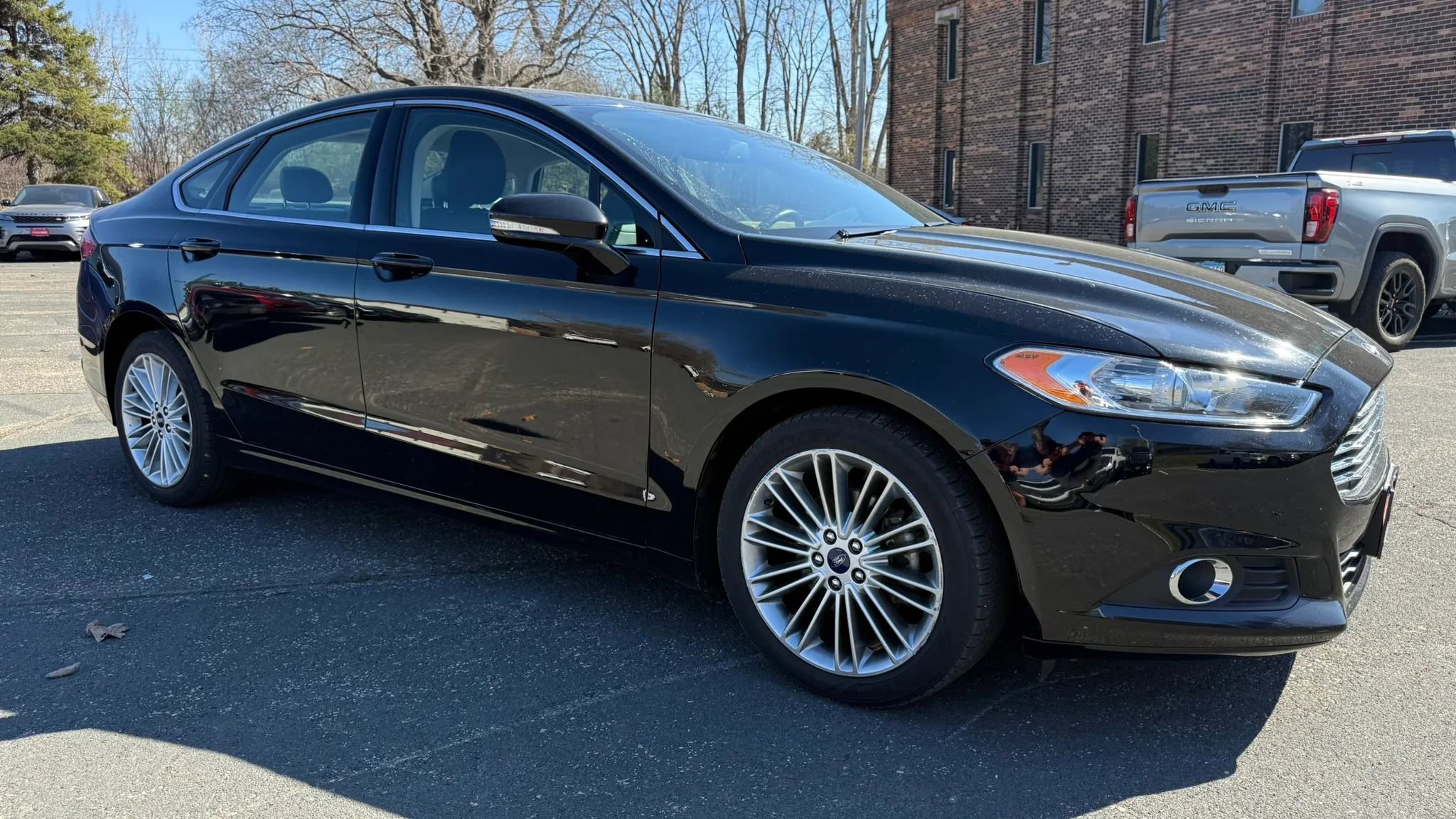 Used 2016 Ford Fusion SE w/ Equipment Group 202A AWD/4WD image 12
