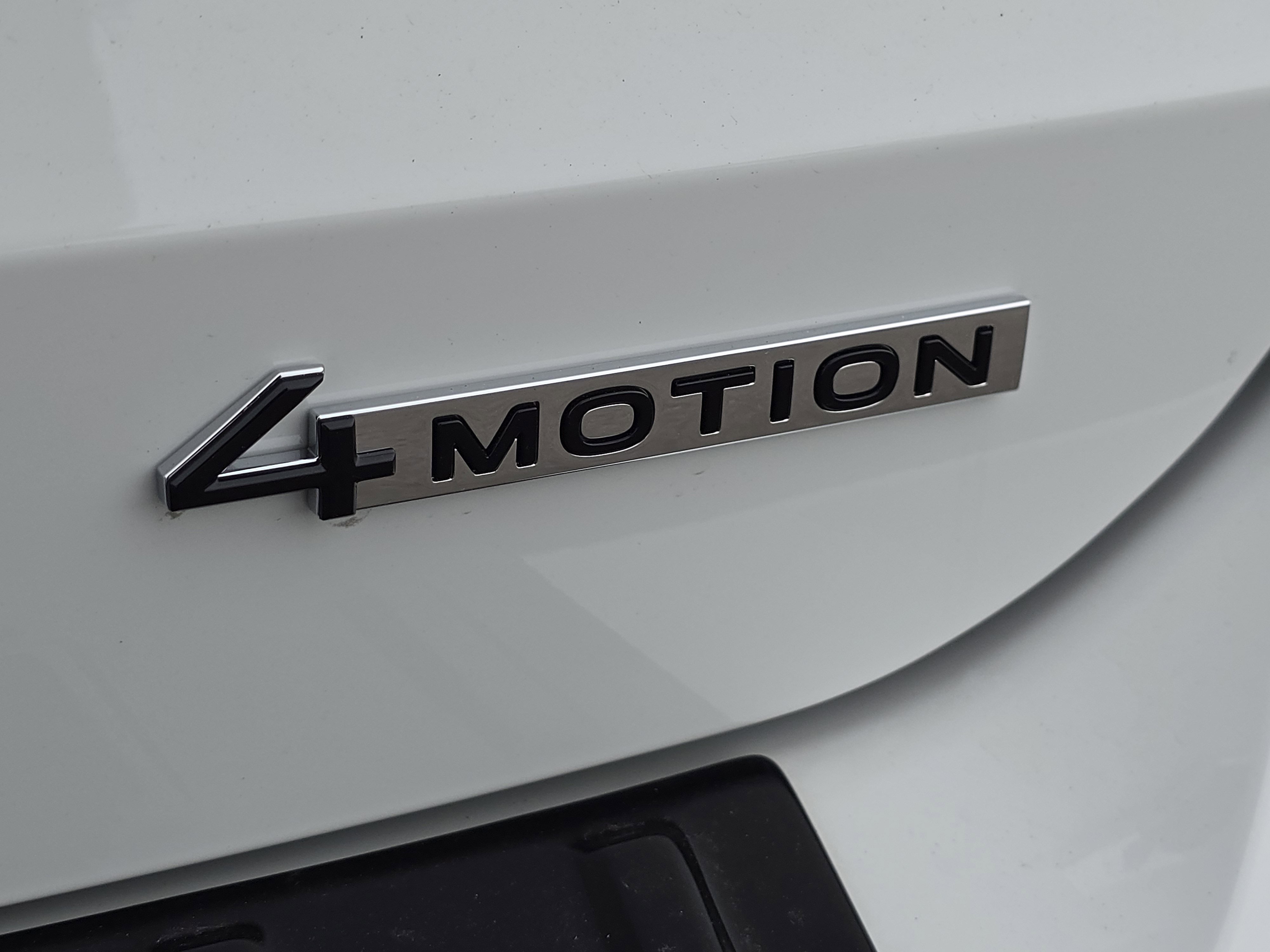 New 2025 Volkswagen Taos SE image 17