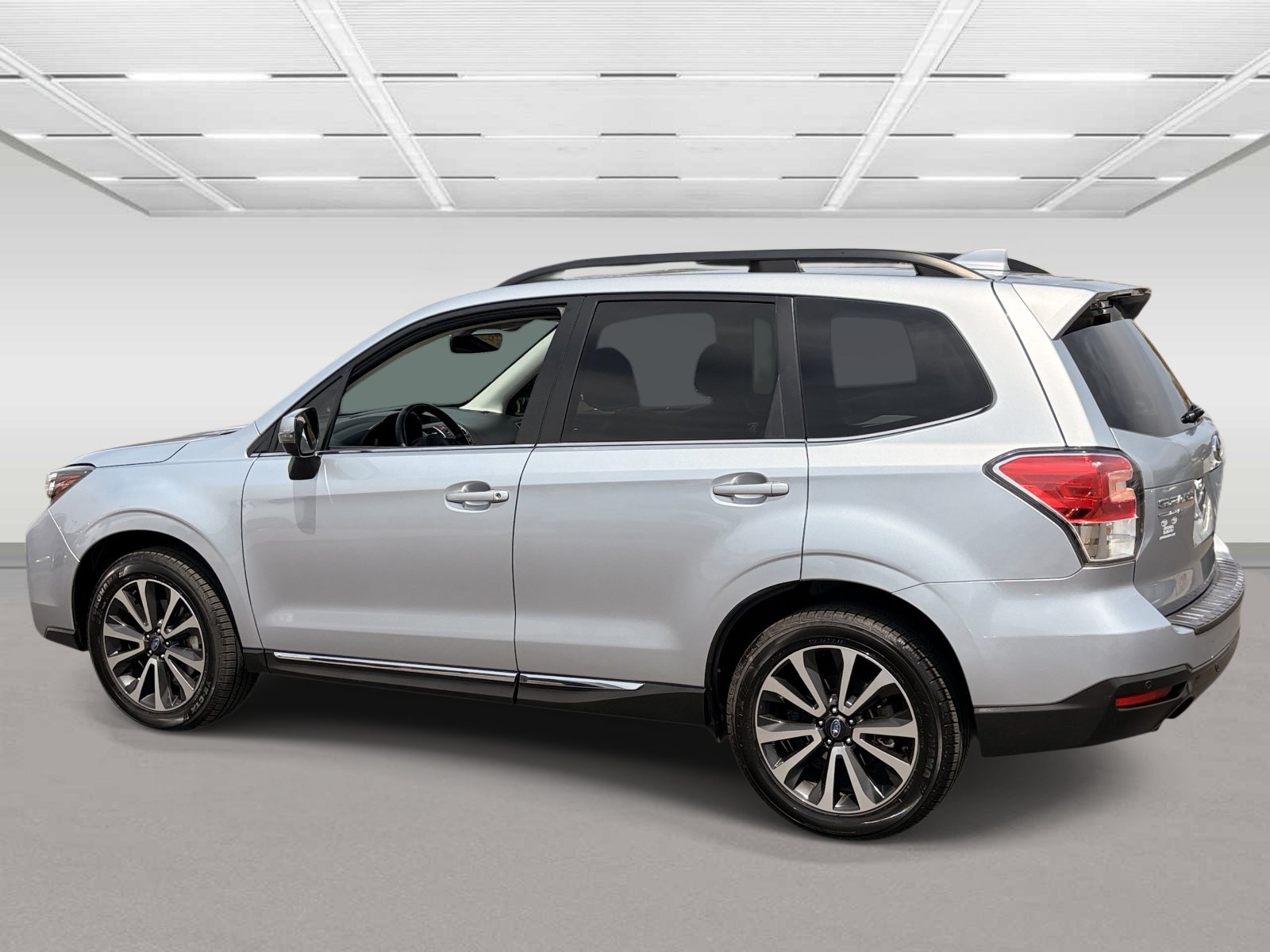 Used 2017 Subaru Forester 2.0XT Touring AWD/4WD image 3