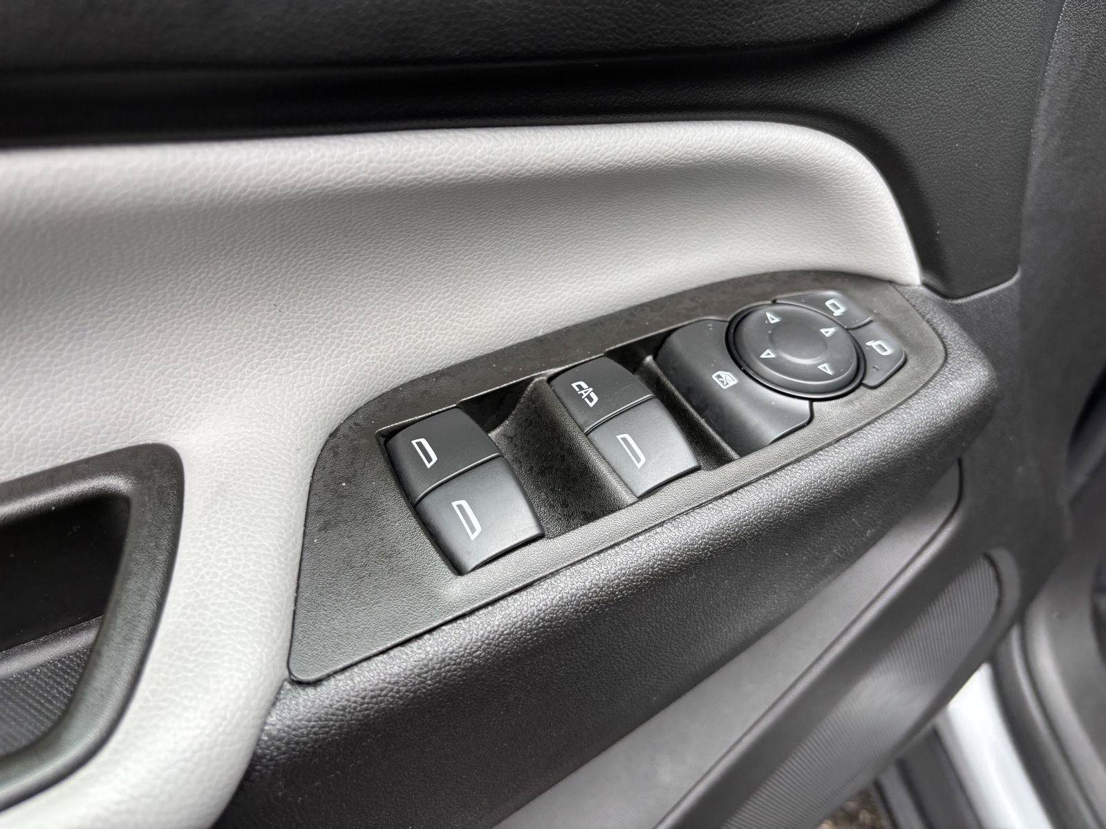 Used 2024 Chevrolet Equinox LS AWD/4WD image 16
