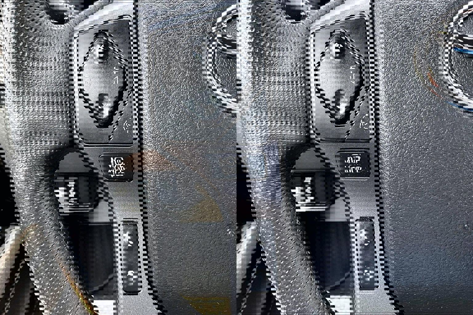 Used 2023 Toyota Tacoma TRD Sport w/ Black Out Package (TMS) AWD/4WD image 17