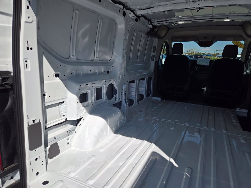 Used 2026 Ford Transit 250 Low Roof RWD image 10