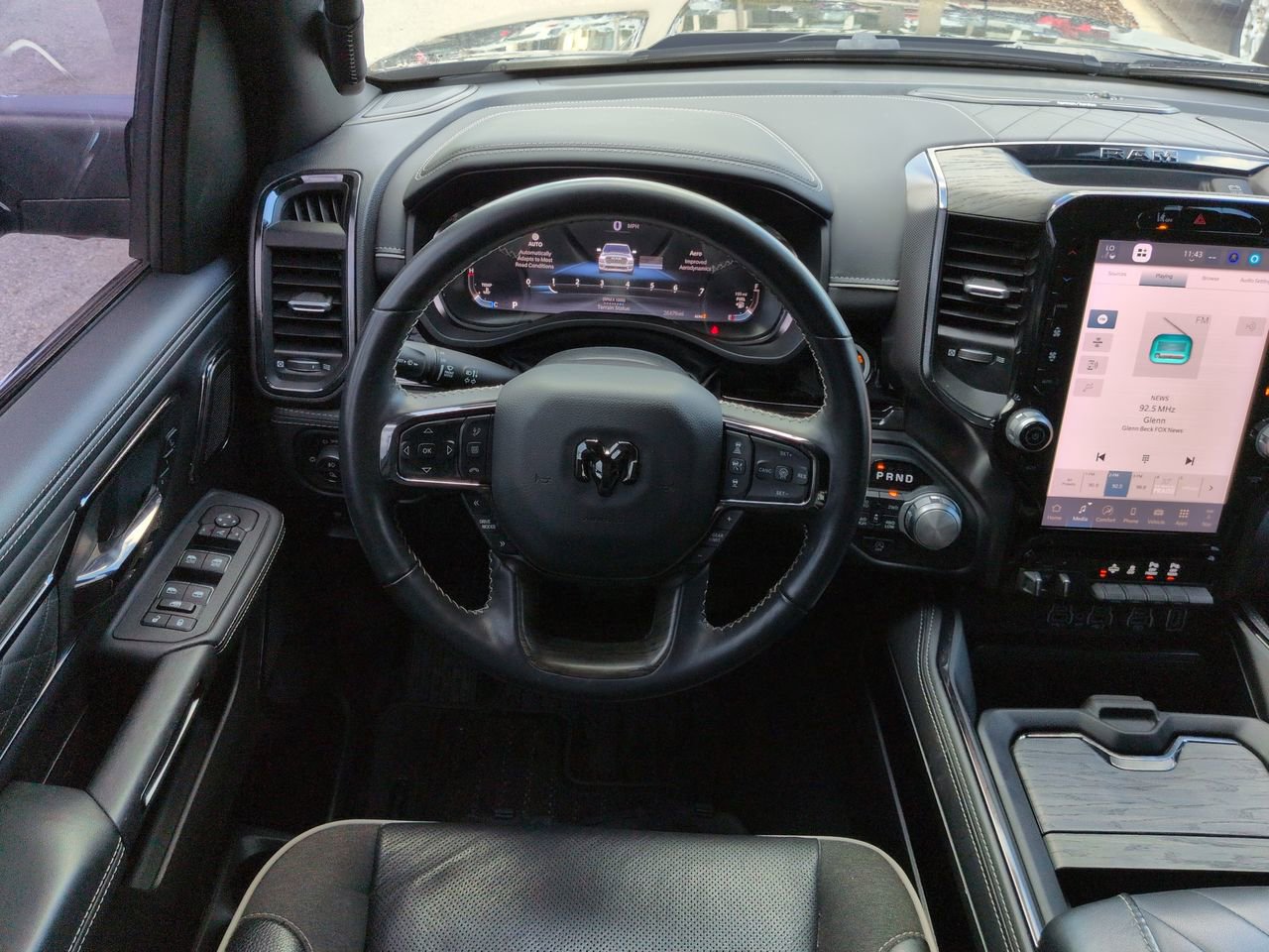 Used 2025 RAM 1500 Limited w/ Body Color Bumper Group AWD/4WD image 16