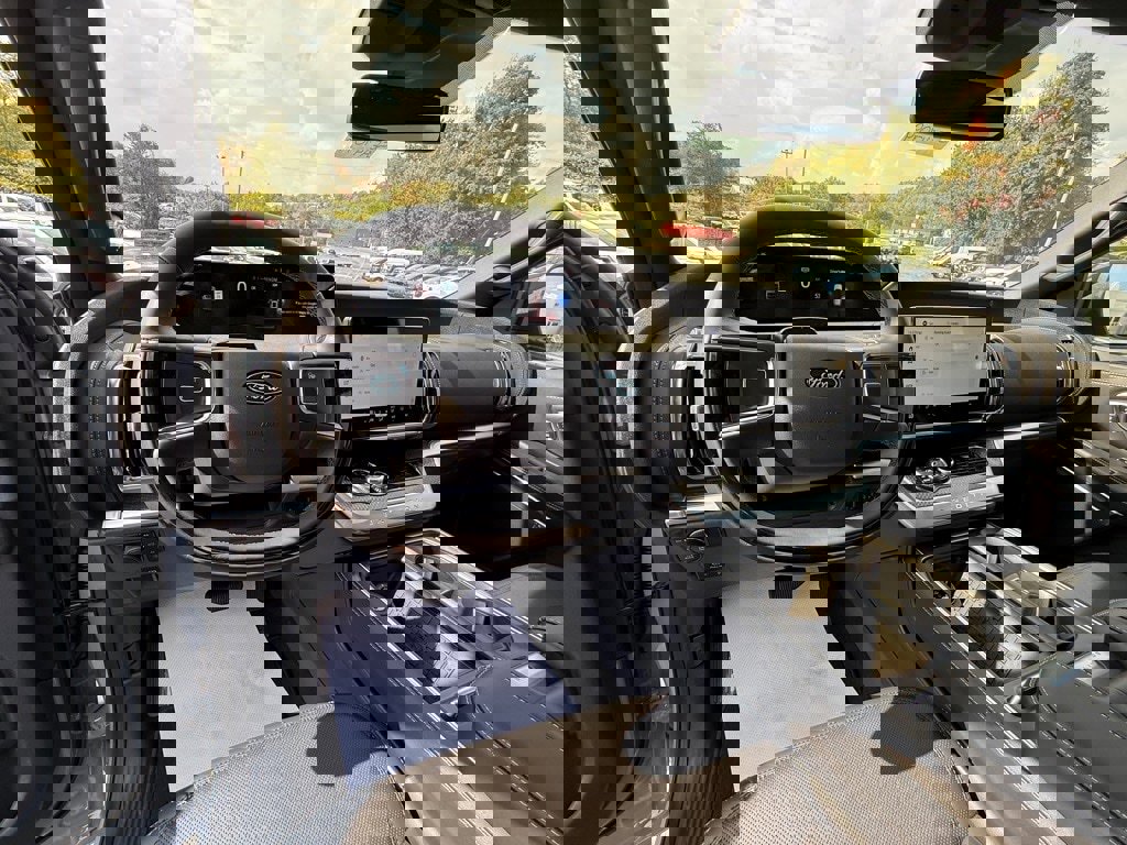 New 2025 Ford Expedition Max Platinum image 17