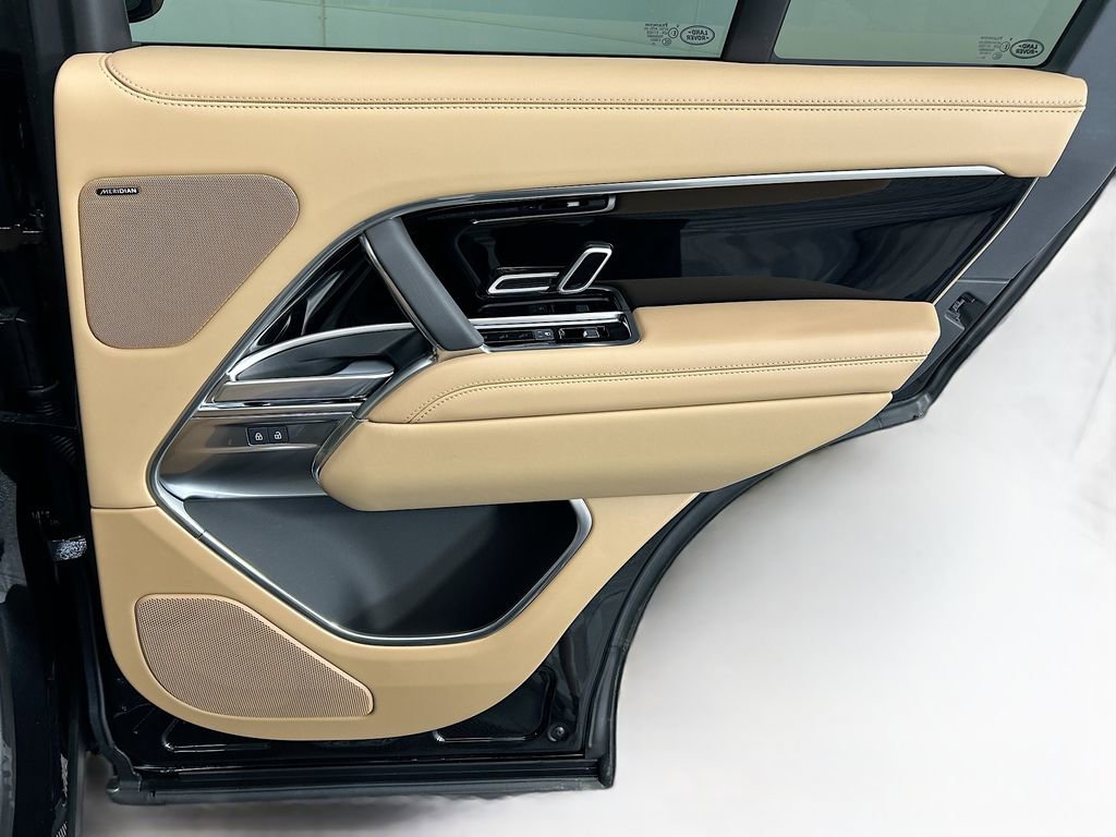 New 2026 Land Rover Range Rover SE image 27
