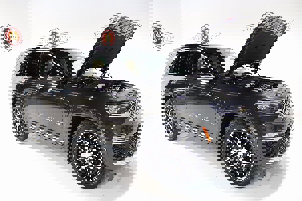 Used 2023 Jeep Grand Cherokee Summit image 38