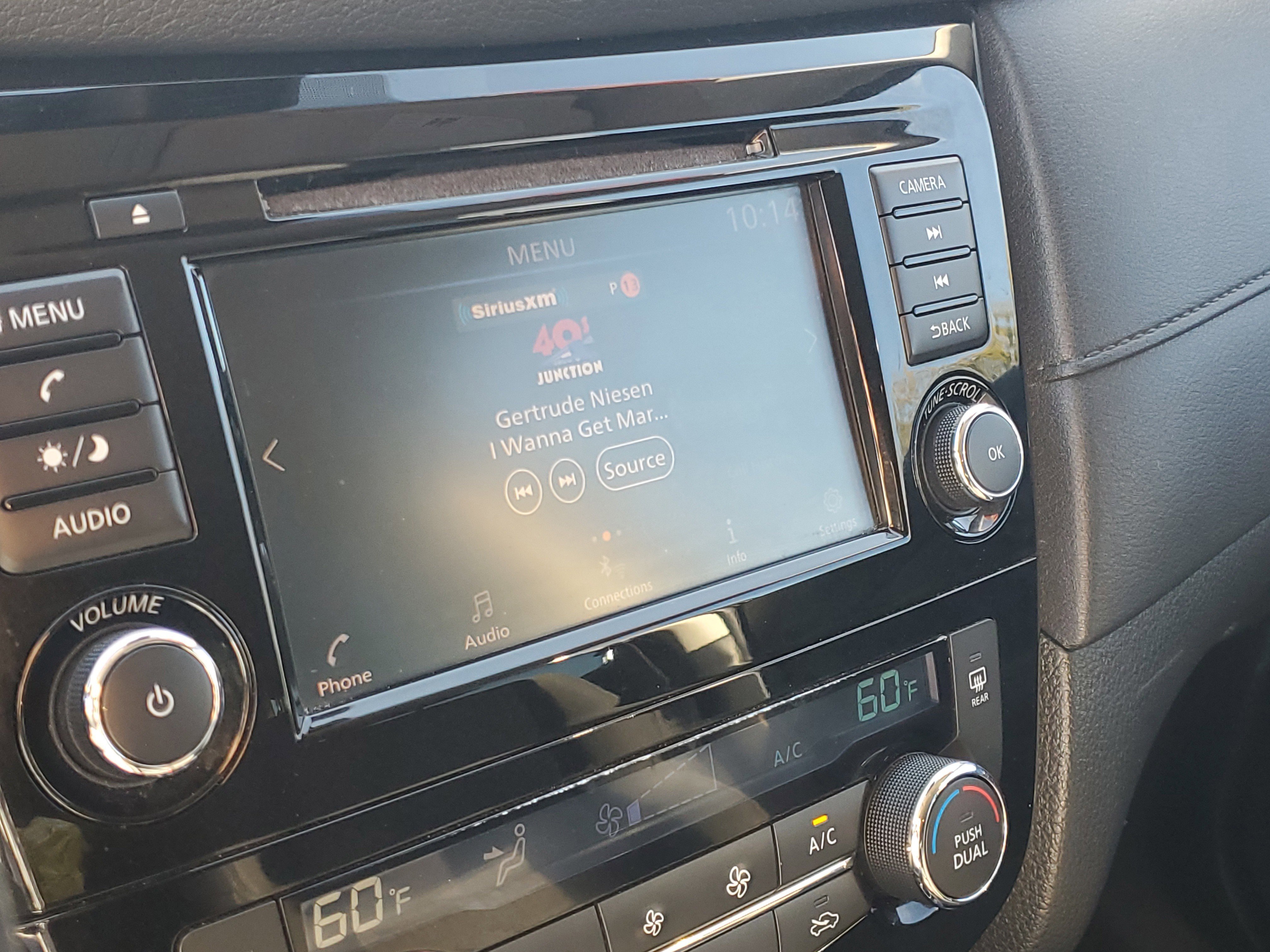 Used 2020 Nissan Rogue SV image 30