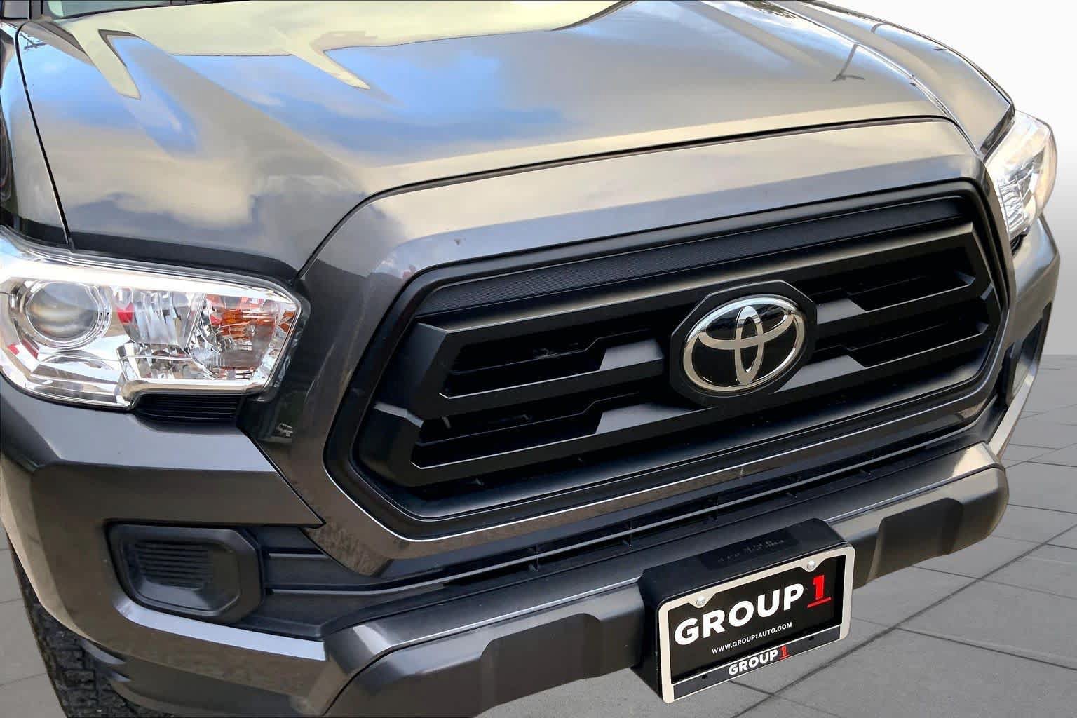 Used 2023 Toyota Tacoma SR AWD/4WD image 29