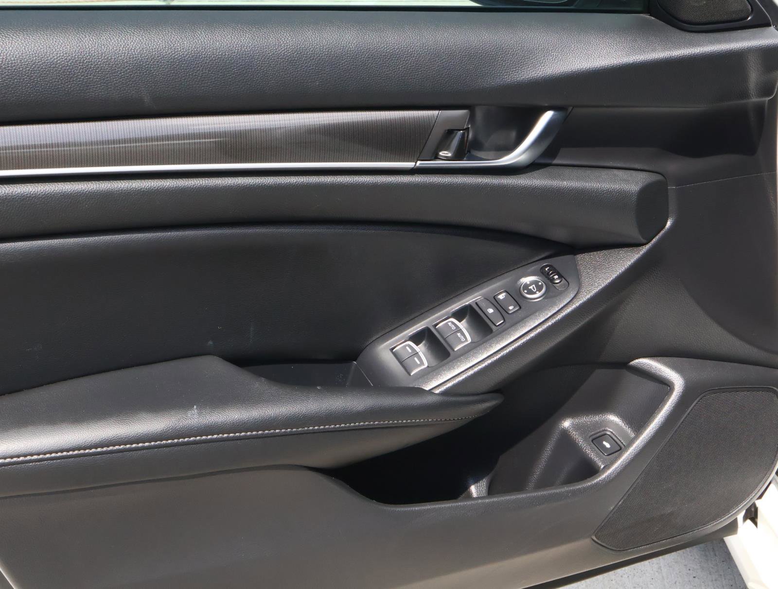 Used 2020 Honda Accord Sport image 13