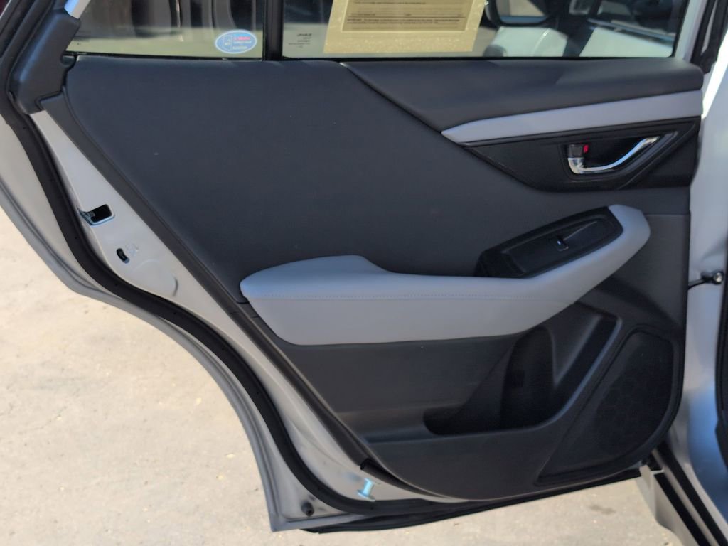 Used 2025 Subaru Outback Premium image 27