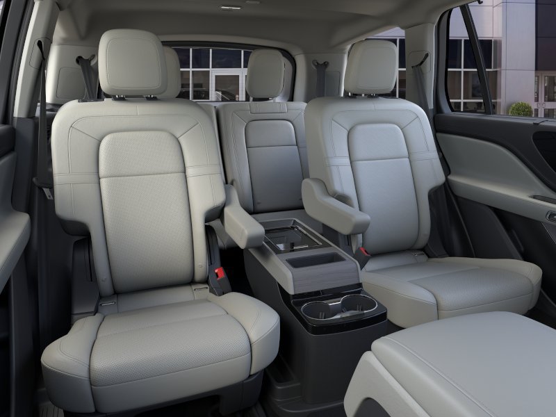New 2026 Lincoln Aviator Reserve w/ Luxury Package RWD image 11