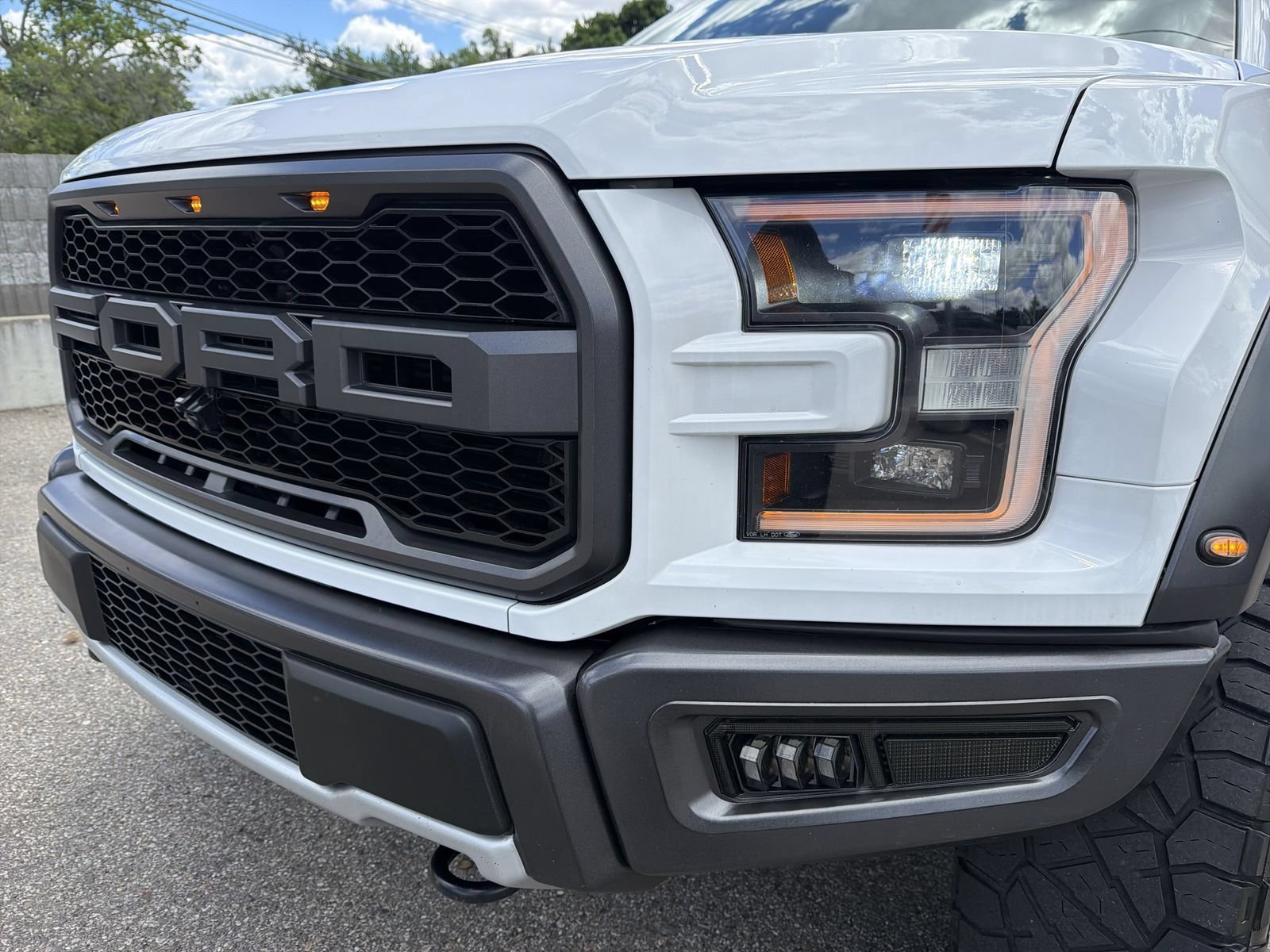 Used 2019 Ford F150 Raptor w/ Equipment Group 802A Luxury AWD/4WD image 15