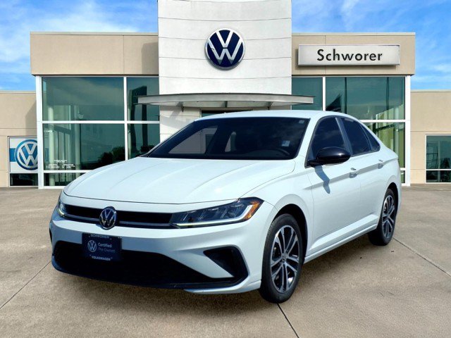 Certified 2025 Volkswagen Jetta Sport FWD image 2