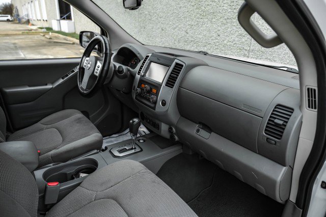 Used 2021 Nissan Frontier SV w/ Midnight Edition Floor Mats image 18
