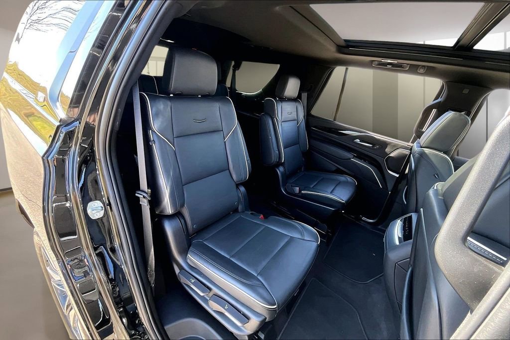 Certified 2024 Cadillac Escalade Sport w/ Touring Package AWD/4WD image 29