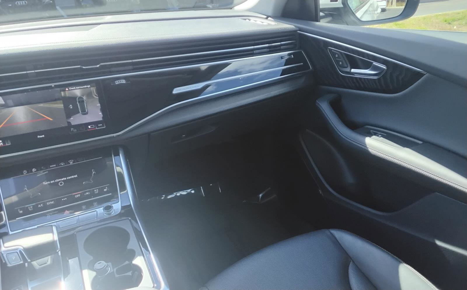 Certified 2023 Audi Q8 Prestige w/ Prestige Package image 23