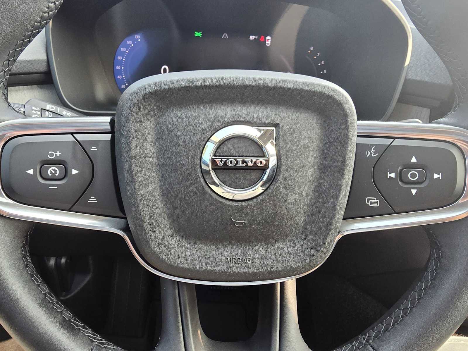 New 2026 Volvo XC40 B5 Plus w/ Protection Package Premier image 23