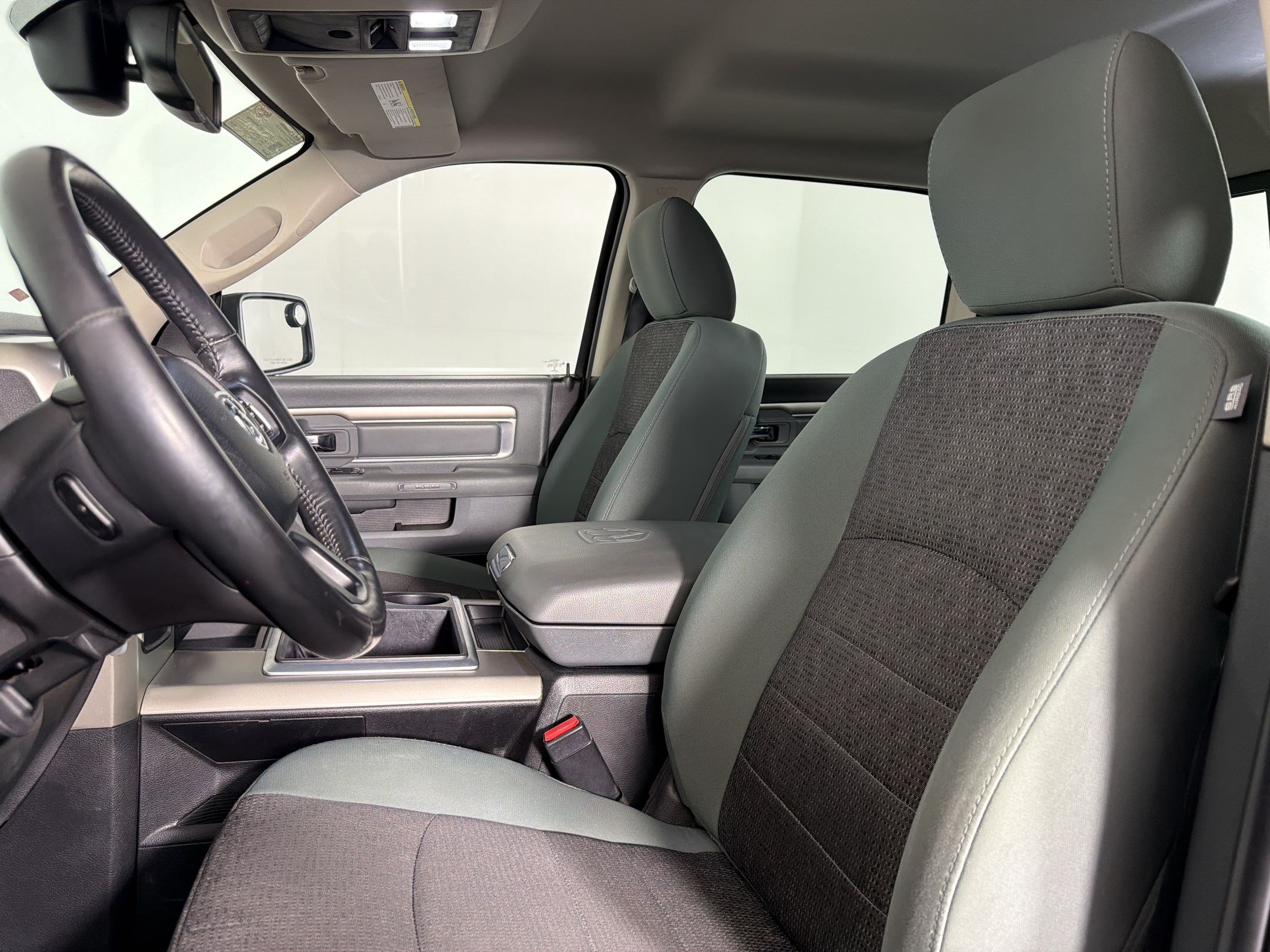Used 2015 RAM 1500 Outdoorsman RWD image 4