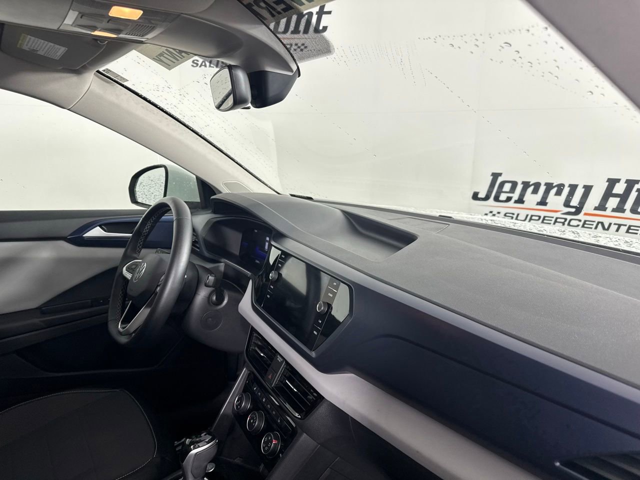 Used 2023 Volkswagen Taos SE image 30