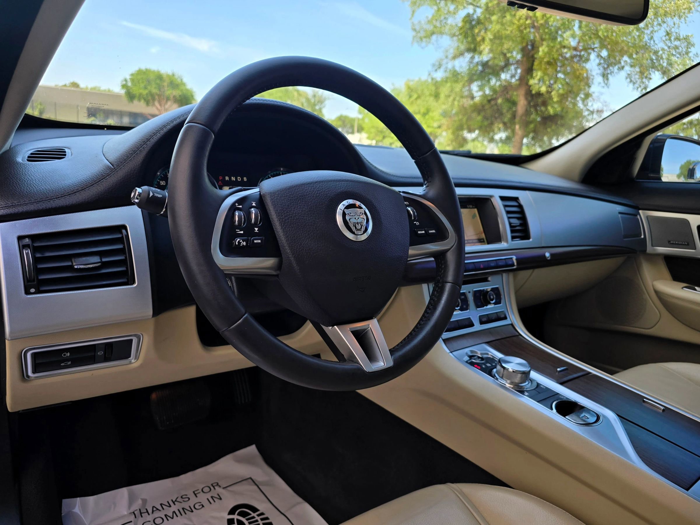 Used 2013 Jaguar XF RWD image 21