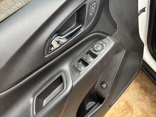 Used 2019 Chevrolet Equinox LT image 17