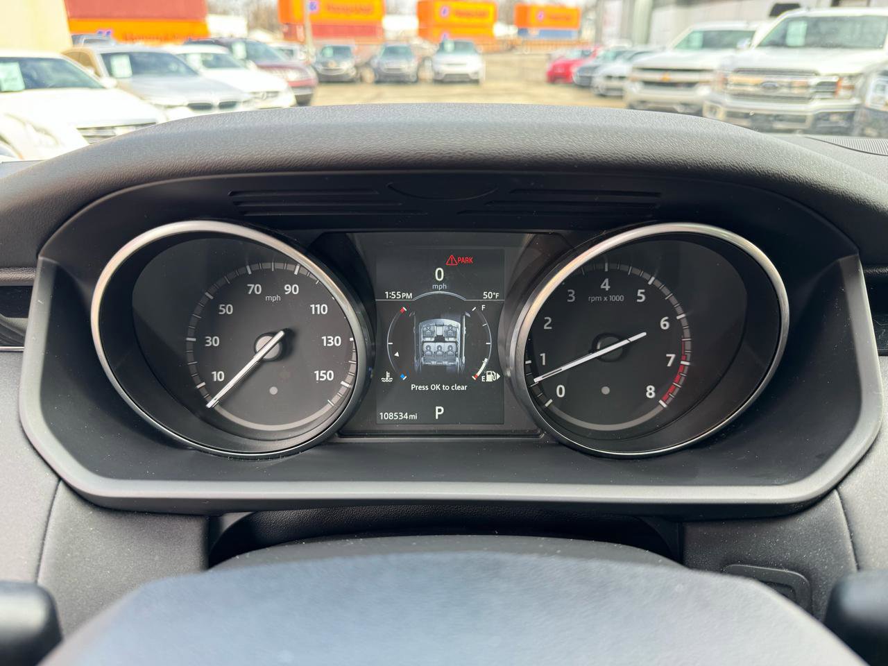 Used 2017 Land Rover Discovery SE image 31