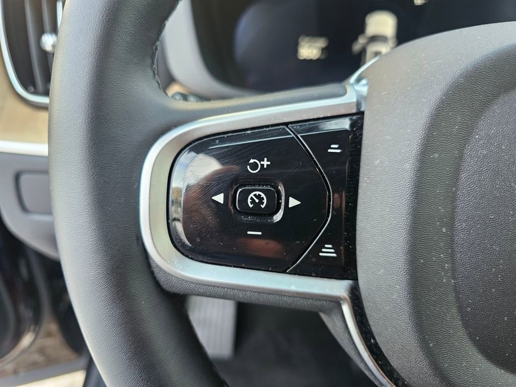 Certified 2026 Volvo XC60 B5 Core w/ Protection Package Premier image 23