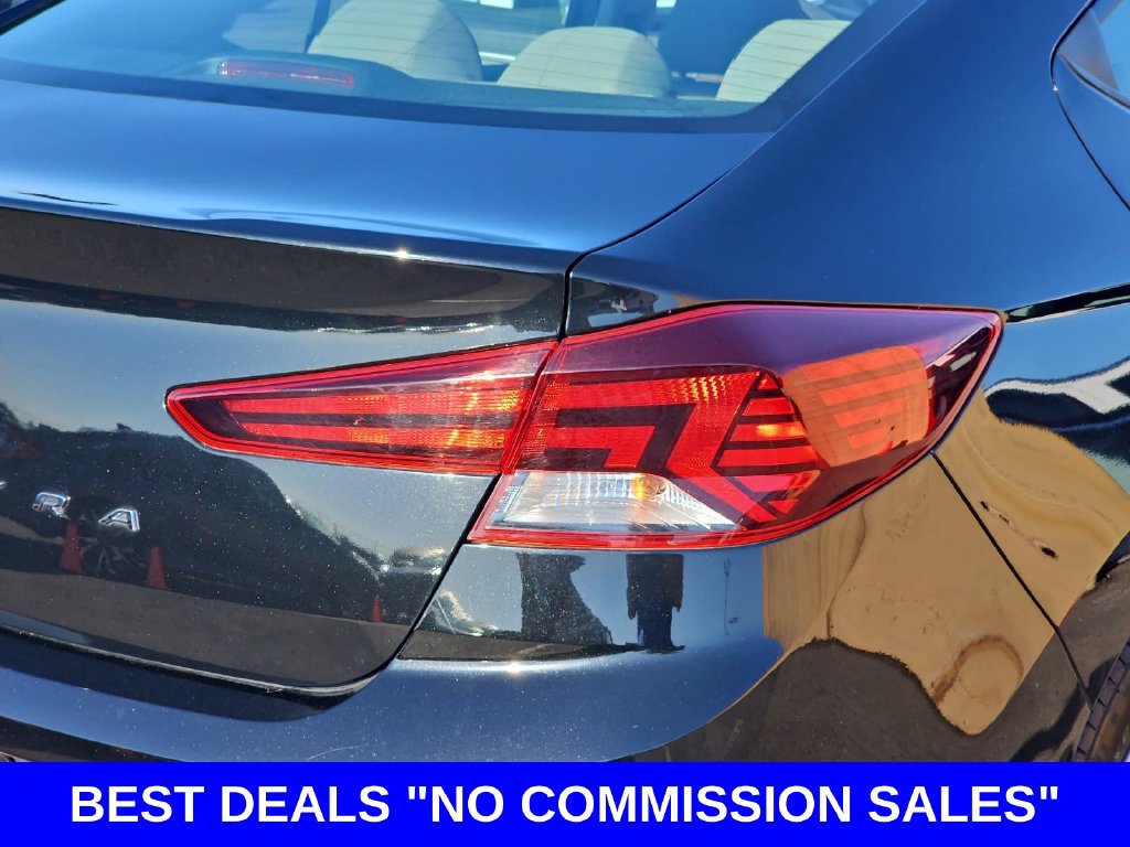 Used 2019 Hyundai Elantra SE FWD image 38