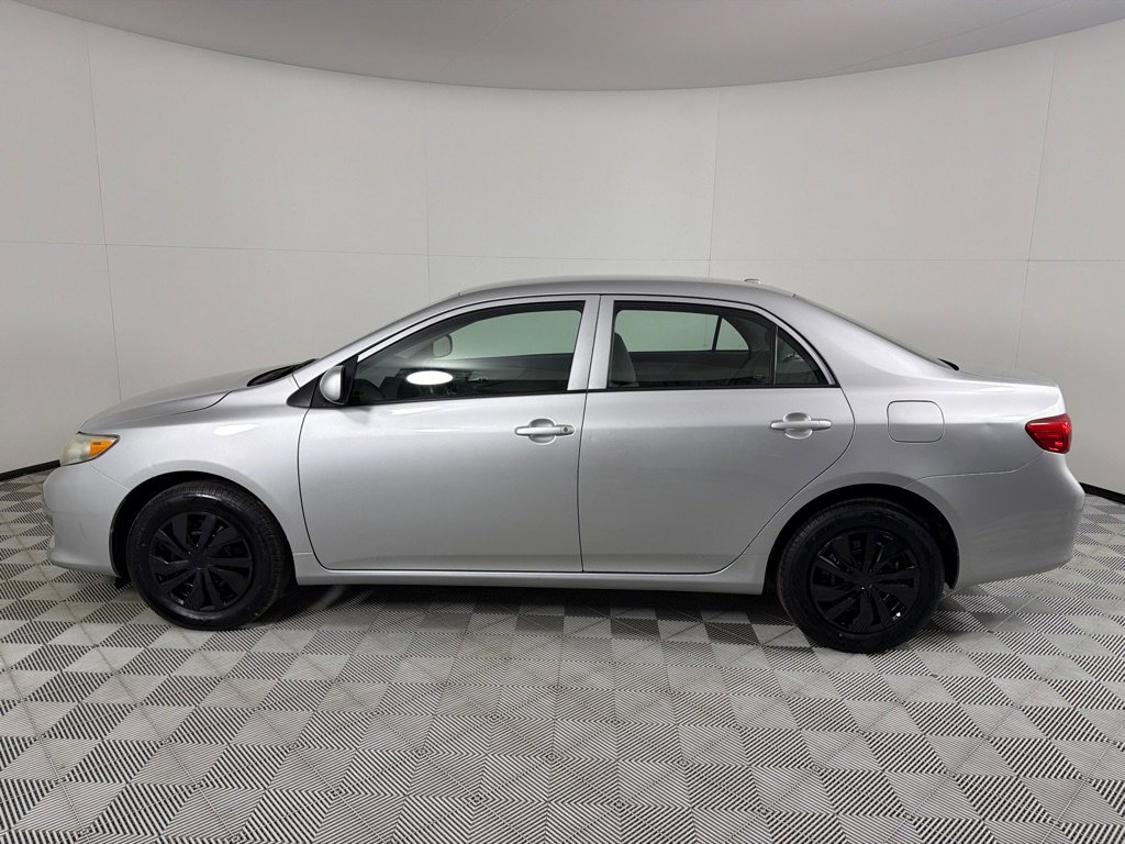 Used 2010 Toyota Corolla LE image 8