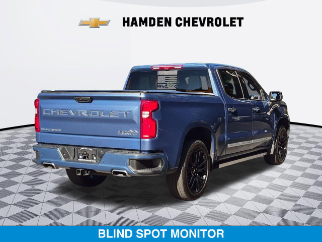 Used 2024 Chevrolet Silverado 1500 High Country w/ High Country Premium Package AWD/4WD image 3