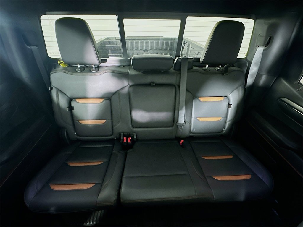 Used 2023 GMC Sierra 1500 AT4 w/ AT4 Premium Package image 13