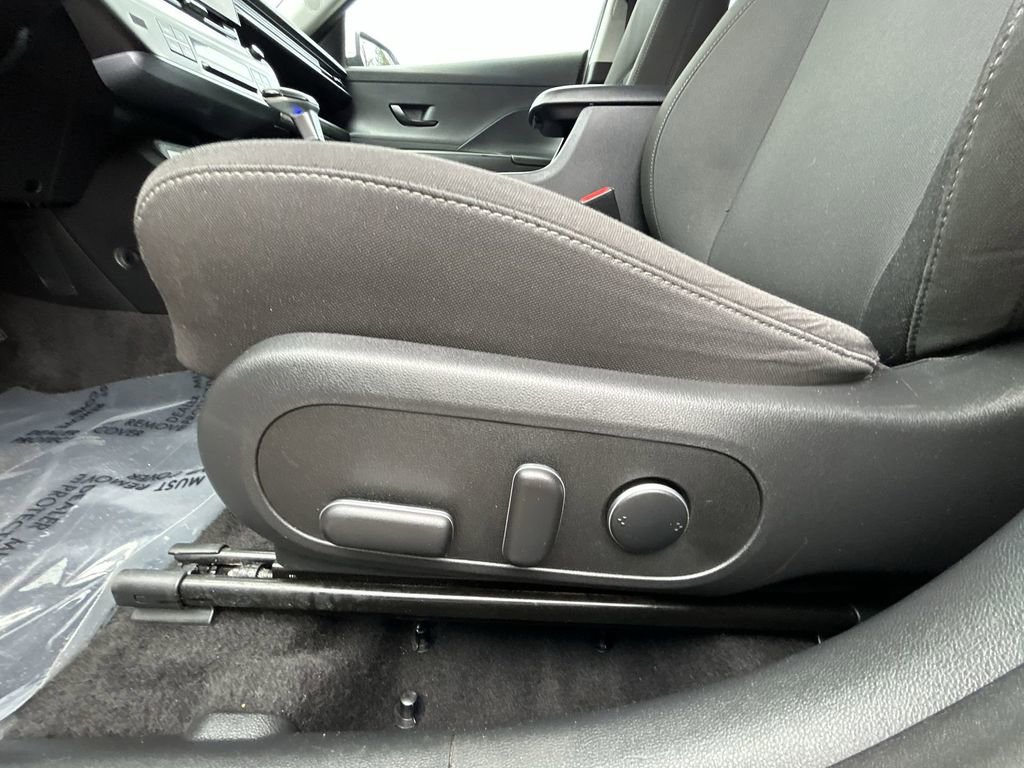 Used 2024 Hyundai Kona SEL image 12