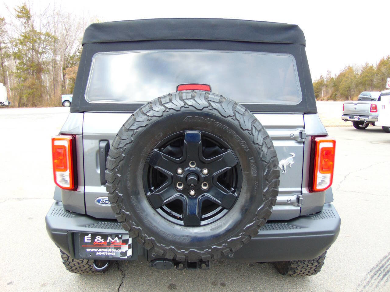 Used 2022 Ford Bronco Black Diamond image 4