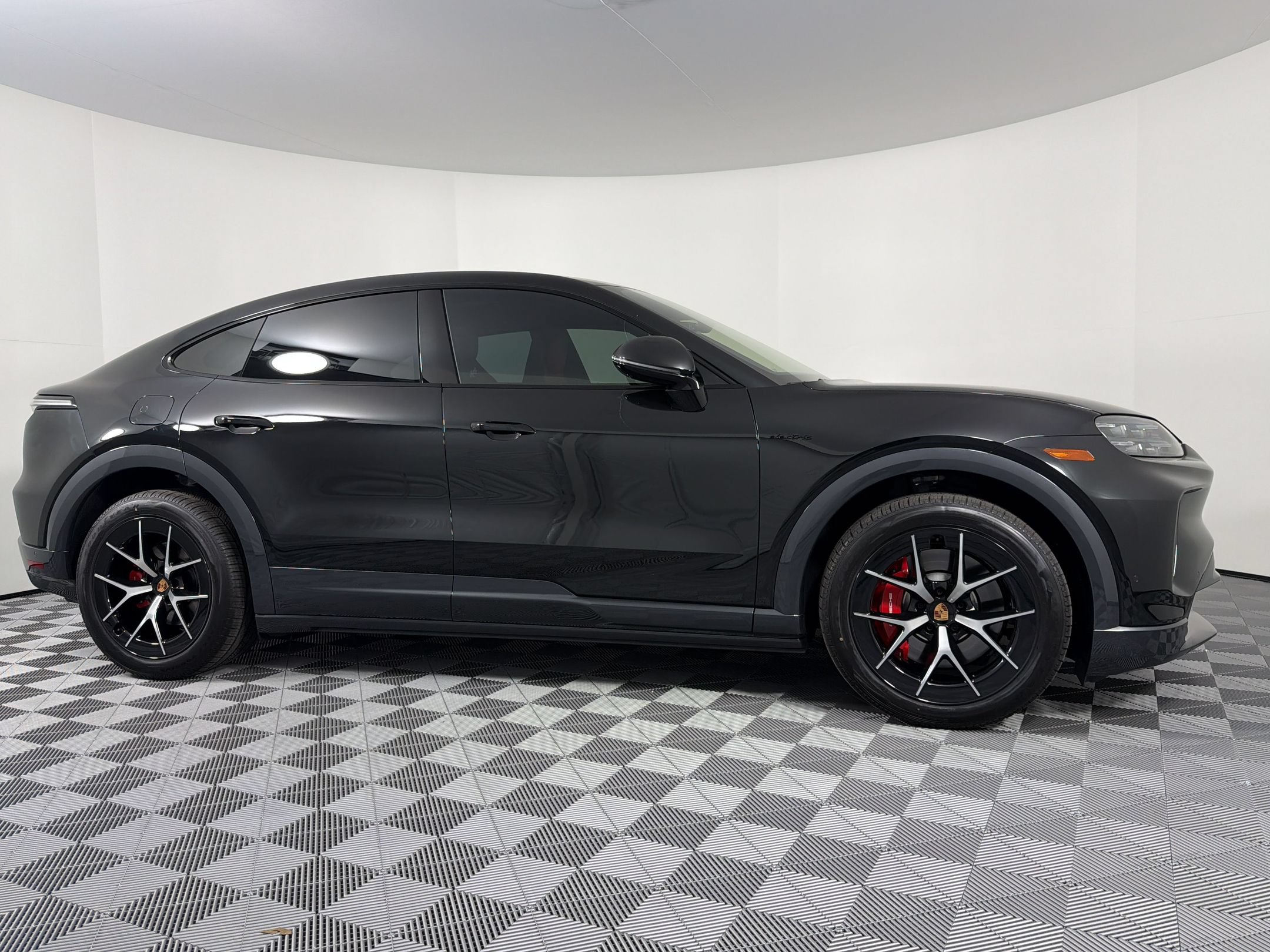 New 2026 Porsche Cayenne S AWD/4WD image 8