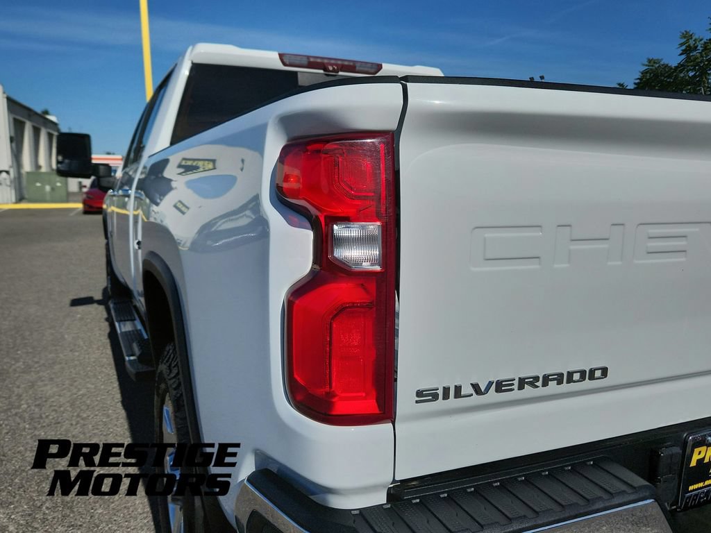 Used 2021 Chevrolet Silverado 3500 LTZ w/ LTZ Premium Package AWD/4WD image 11